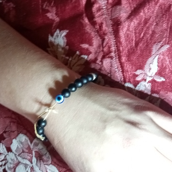 Black beaded bracelet - Picture 1 of 2